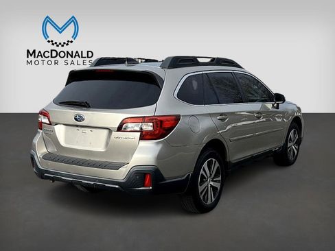 Used 2018 Subaru Outback 2.5i Limited image 6