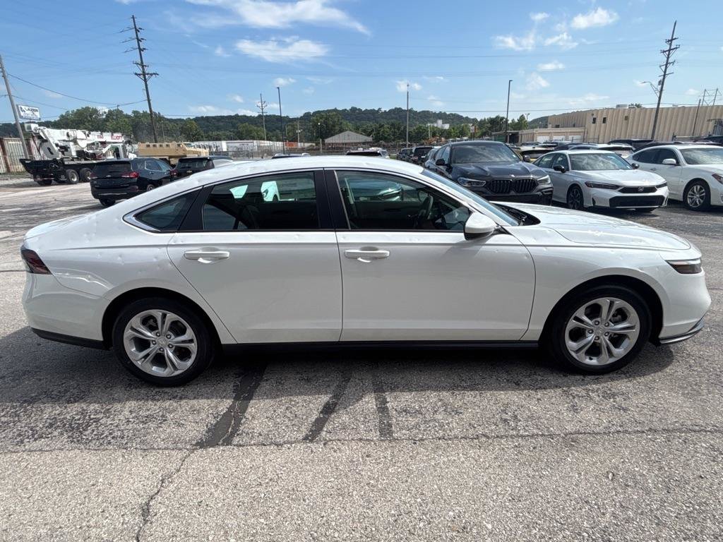 Used 2026 Honda Accord LX image 9