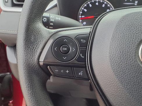 Used 2021 Toyota RAV4 LE image 40