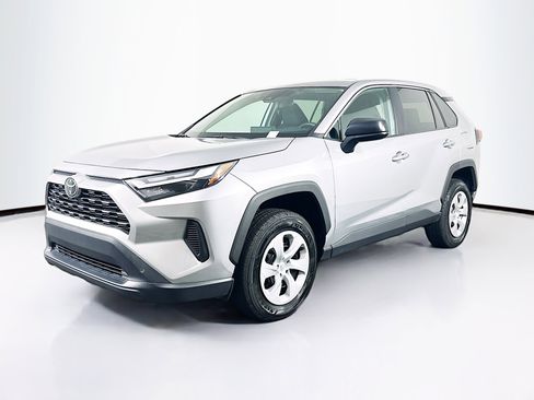 Used 2024 Toyota RAV4 LE image 3