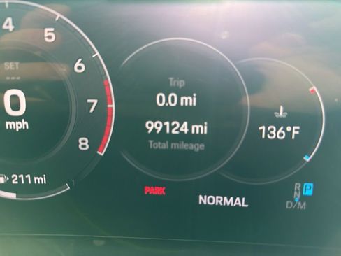 Used 2024 Porsche Cayenne image 21