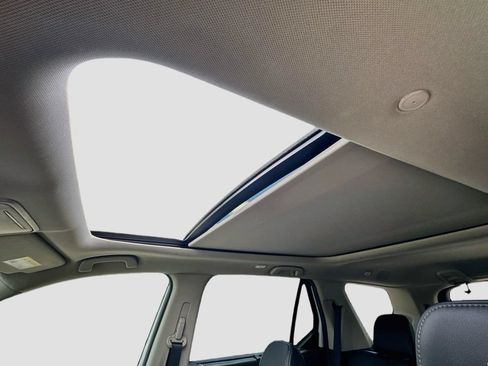 Used 2025 Honda Pilot Touring image 23