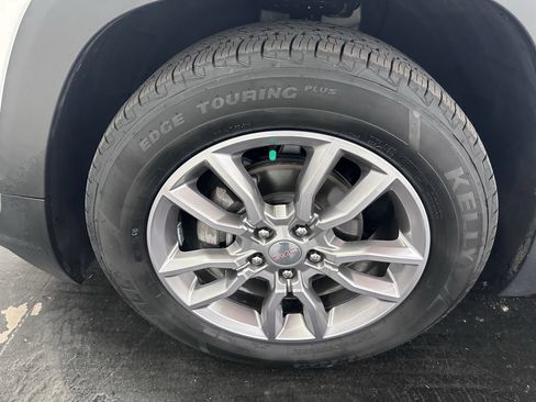 Used 2022 GMC Terrain SLT image 26