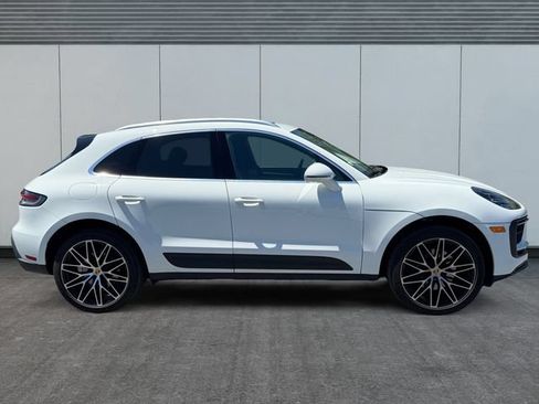 Used 2024 Porsche Macan AWD/4WD image 6