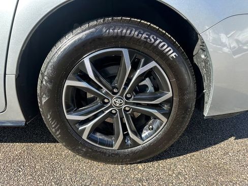 Used 2025 Toyota Sienna Platinum image 13