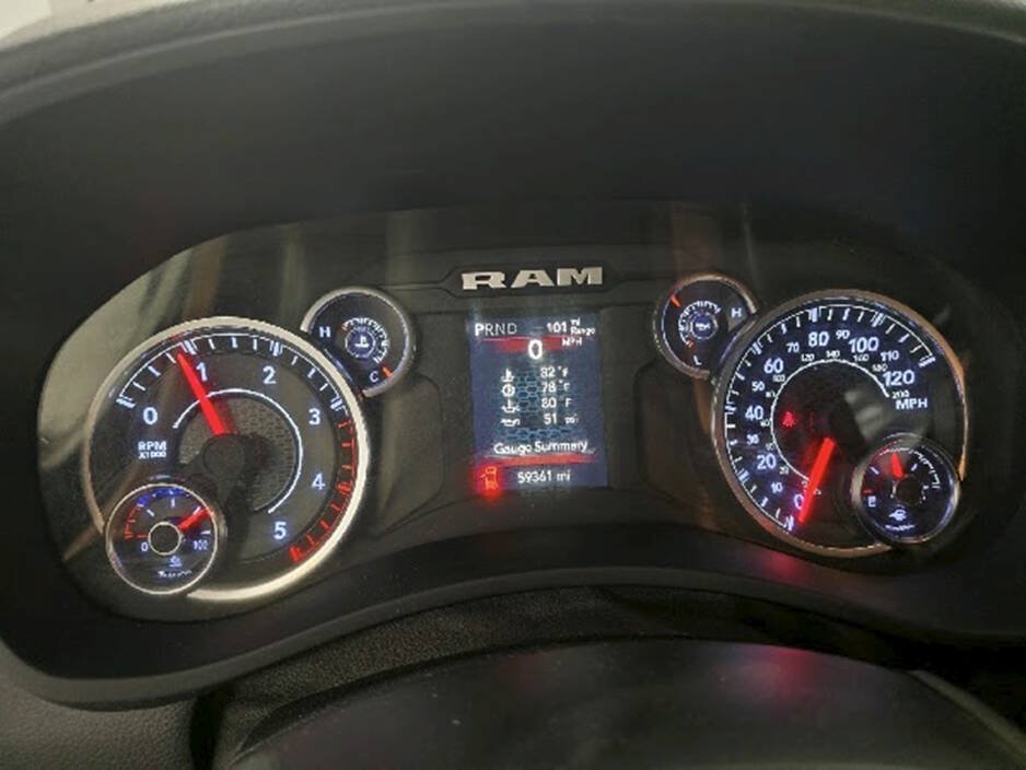 Used 2024 RAM 2500 Tradesman w/ Chrome Appearance Group AWD/4WD image 16