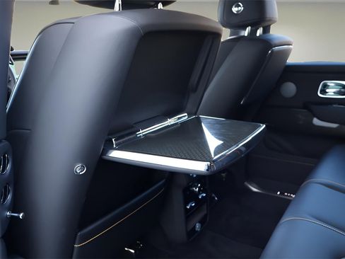 Used 2023 Rolls-Royce Cullinan Black Badge w/ Leather Finishing Pack image 18