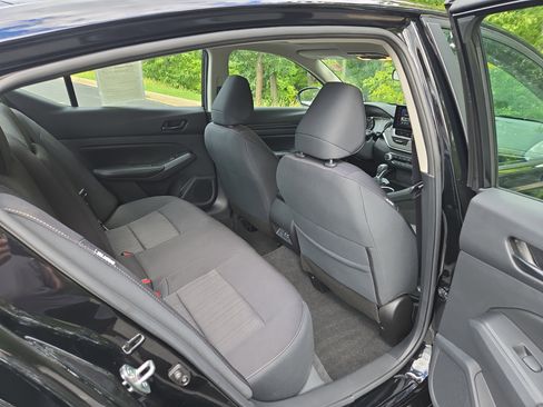 Used 2024 Nissan Altima 2.5 SV w/ SV Premium Package image 28