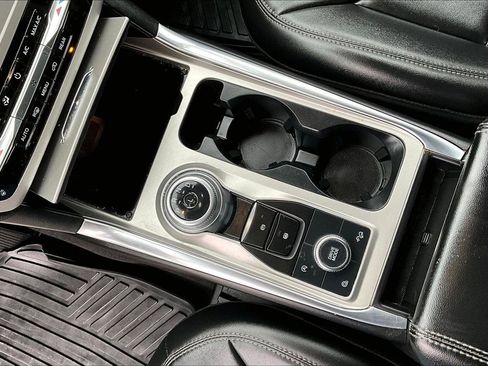 Used 2023 Ford Explorer XLT w/ Equipment Group 202A image 19