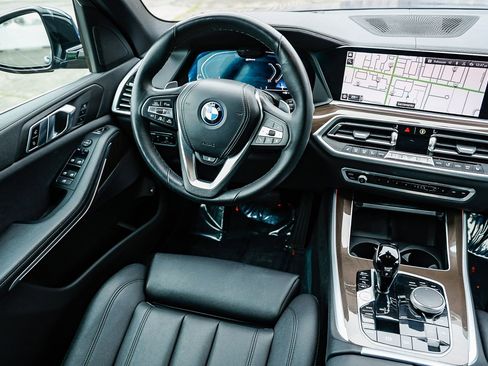 Used 2022 BMW X5 xDrive45e image 14
