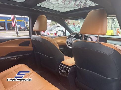 Used 2023 Lexus RX 350 AWD image 15