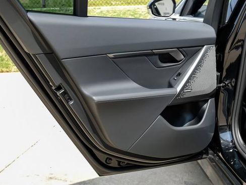 Used 2025 BMW 530i RWD image 60