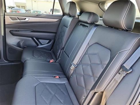 New 2026 Volkswagen Atlas Cross Sport SE image 15