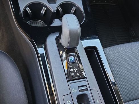 Used 2023 Toyota Prius LE image 20