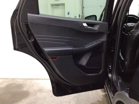 Used 2025 Ford Escape Platinum AWD/4WD image 19