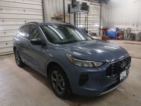 Certified 2024 Ford Escape ST-Line image 5