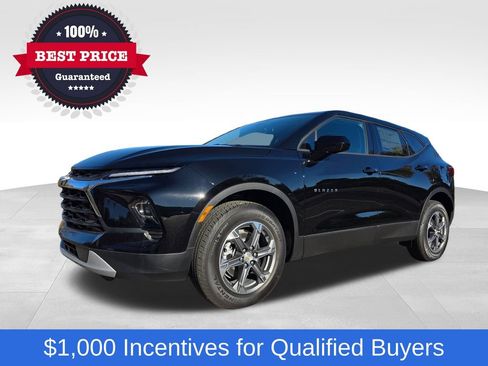 New 2025 Chevrolet Blazer LT w/ Driver Confidence Package FWD image 2
