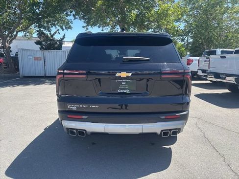 Used 2025 Chevrolet Traverse LT AWD/4WD image 5