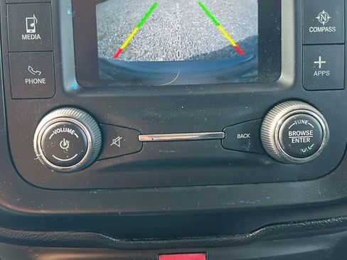 Used 2017 Jeep Renegade Latitude image 15