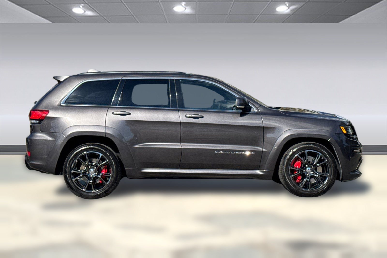 Used 2015 Jeep Grand Cherokee SRT w/ Trailer Tow Group IV AWD/4WD image 8