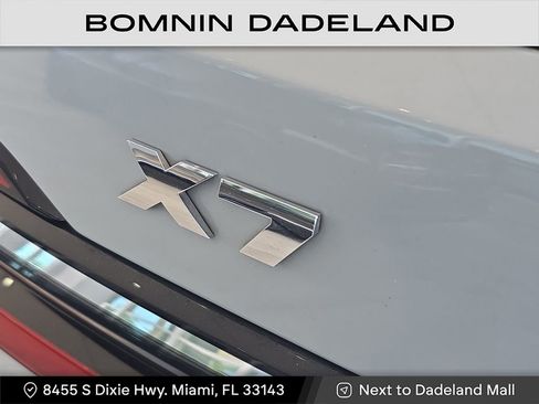 Used 2023 BMW X7 M60i w/ Executive Package image 11