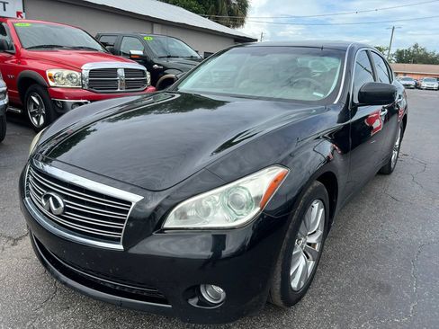 Used 2012 INFINITI M37 w/ Premium Pkg RWD image 2