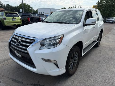 Used 2017 Lexus GX 460 Premium AWD/4WD image 4