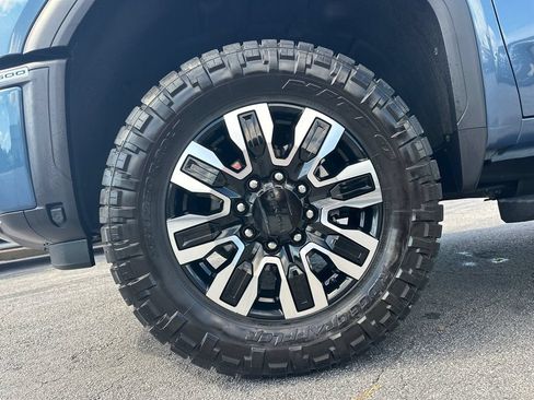 Used 2025 GMC Sierra 2500 Denali Ultimate AWD/4WD image 12