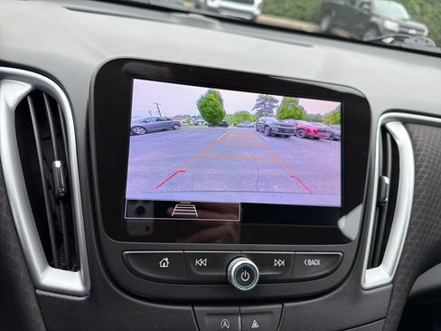 Used 2024 Chevrolet Malibu LT FWD image 18