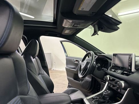 Used 2020 Toyota RAV4 XSE image 20
