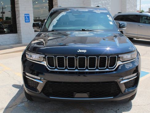 Used 2024 Jeep Grand Cherokee Limited w/ Trailer Tow Package image 5