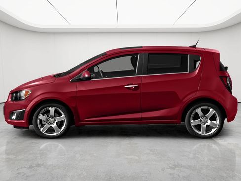 Used 2016 Chevrolet Sonic LT FWD image 33