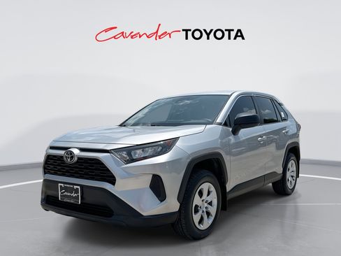Used 2022 Toyota RAV4 LE FWD image 1