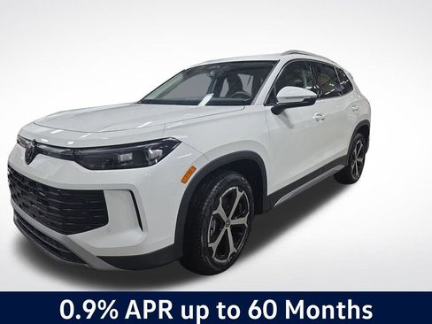 New 2026 Volkswagen Tiguan SE image 1