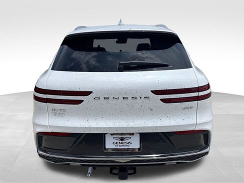 New 2026 Genesis GV70 2.5T Advanced w/ G1 Accessory Package AWD/4WD image 4
