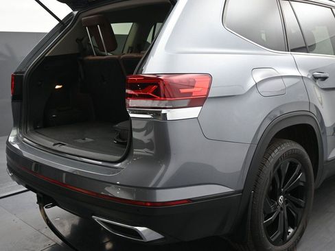 Used 2022 Volkswagen Atlas SE w/ Panoramic Sunroof Package AWD/4WD image 13