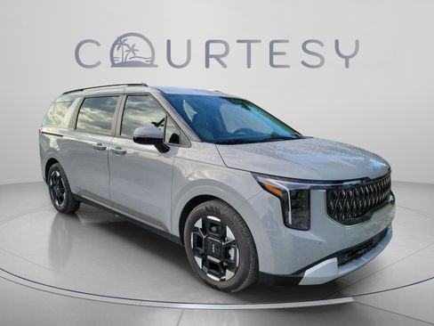 New 2026 Kia Carnival EX FWD image 4