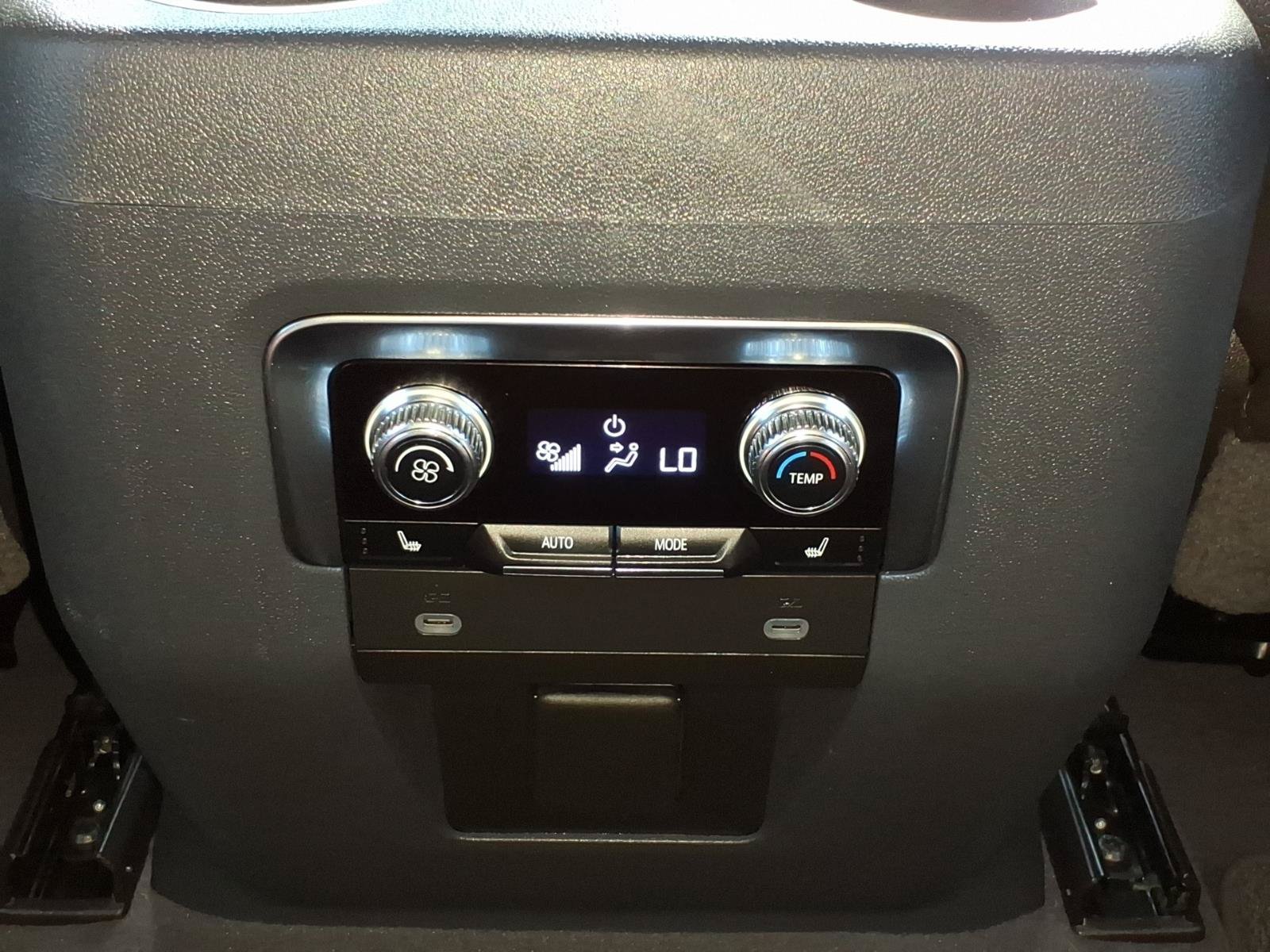 Certified 2024 GMC Yukon Denali AWD/4WD image 10