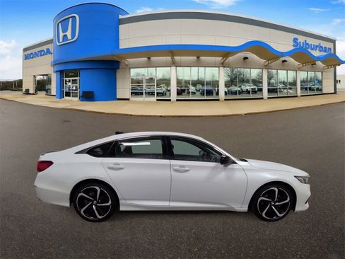 Used 2022 Honda Accord Sport image 9