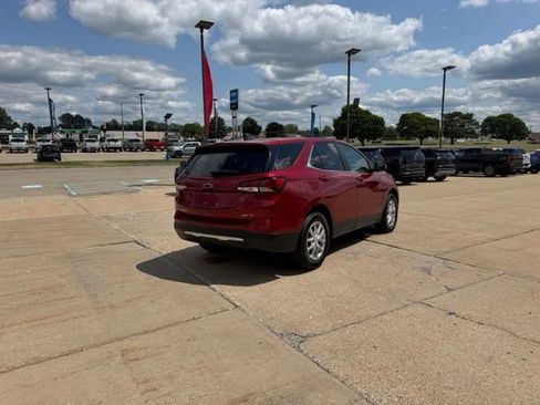 Used 2023 Chevrolet Equinox LT AWD/4WD image 7