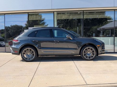 Certified 2025 Porsche Macan Turbo image 8