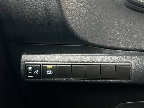 Used 2022 Toyota Corolla LE image 21