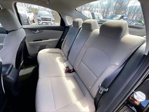 Used 2020 Kia Forte LXS FWD image 14