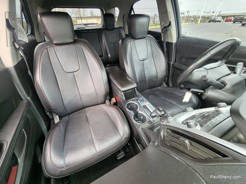 Used 2017 Chevrolet Equinox LT image 32