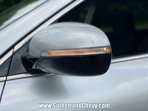 Used 2020 Kia Sorento LX FWD image 11