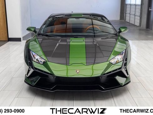 Used 2024 Lamborghini Huracan Tecnica RWD image 9