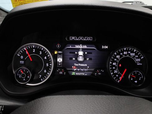 Used 2022 RAM 1500 Big Horn AWD/4WD image 27
