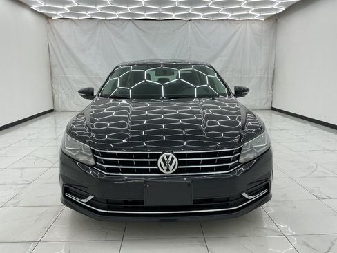 Used 2018 Volkswagen Passat 2.0T S w/ Driver Assistance Package FWD image 5