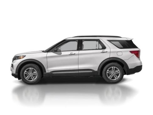 Certified 2023 Ford Explorer XLT w/ Equipment Group 202A AWD/4WD image 3