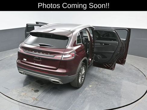 Used 2023 Lincoln Nautilus AWD w/ Premium Package image 27